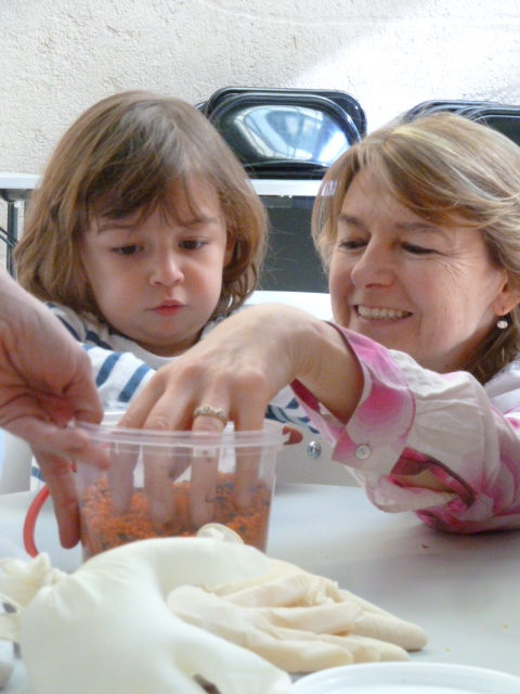 Atelier d'éveil sensoriel parent enfant avec KID & Sens à la bibliothèque Méjanes d'Aix en Provence